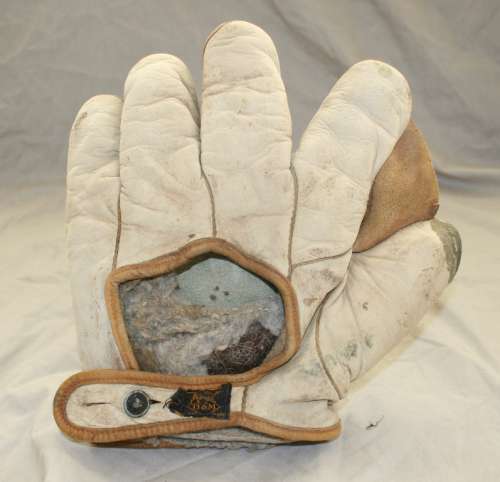 D&M White Full Web Back